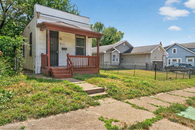 Building Photo - 5532 Robin Ave