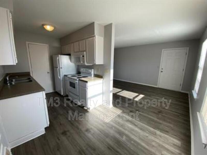 Foto principal - 1606 E Kansas City Rd