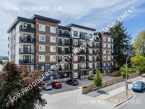 Building Photo - 33136 3 Ave