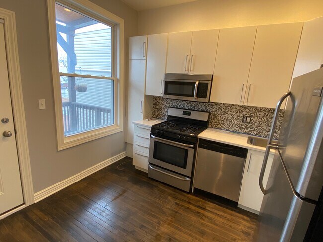 Foto del edificio - 1646 W Olive Ave