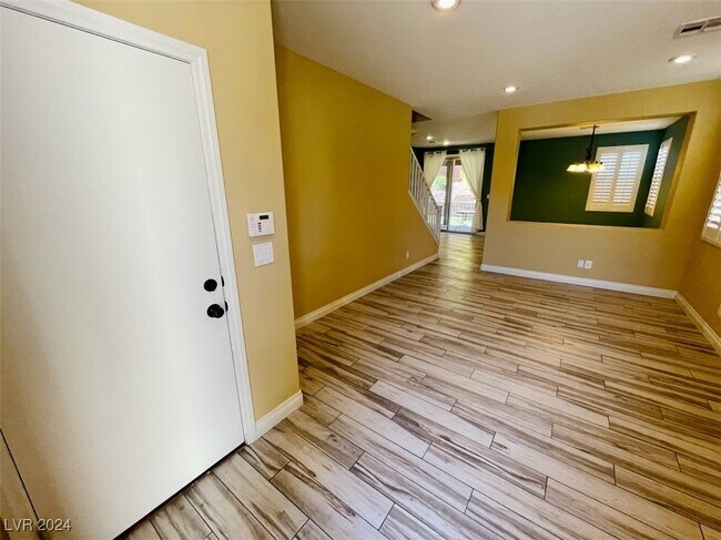 Building Photo - 10430 Bay Ginger Ln