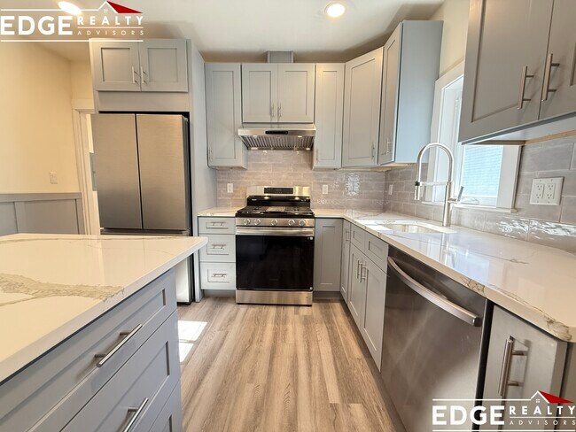 Foto del edificio - 96 Brayton Rd