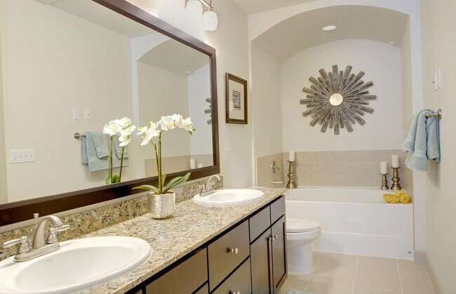 Baño - Lakeside Villas at Cinco Ranch