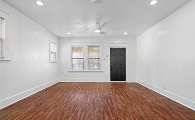 Foto del edificio - 719 S Montreal Ave