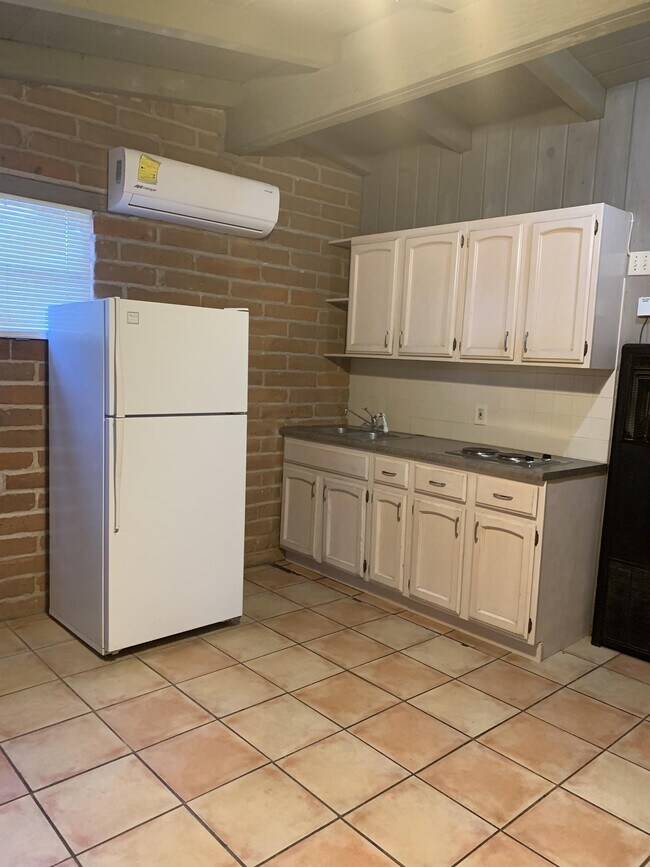 Foto del edificio - 2537 E Elm St