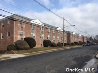 Primary Photo - 99 Grand Ave