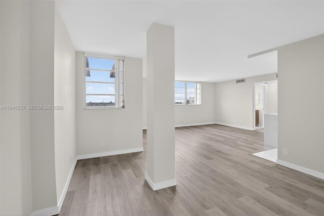 Building Photo - 1811 Jefferson St