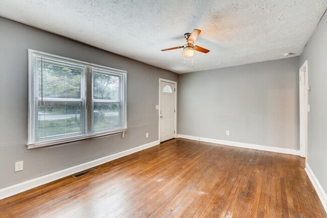 Building Photo - AGENT SHOWINGS ONLY - All Electric 2 bedro...