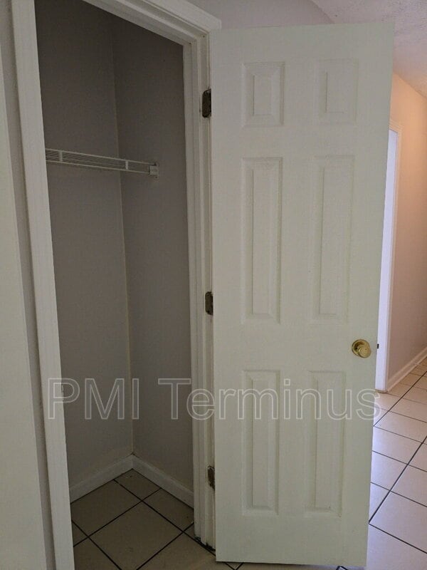 Building Photo - 5227 Ridge Forest Dr