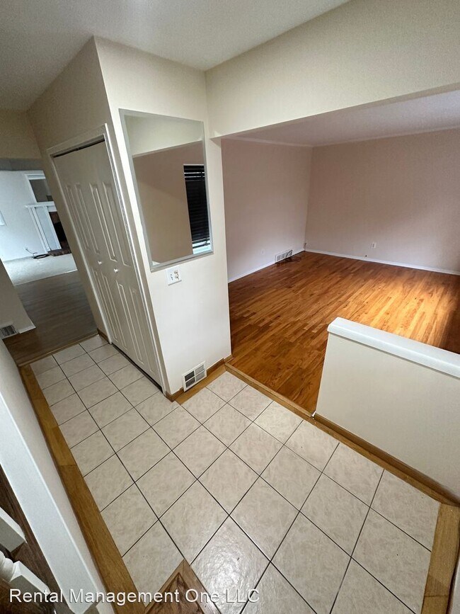 Building Photo - 3 br, 2 bath House - 30201 Canterbury Dr.