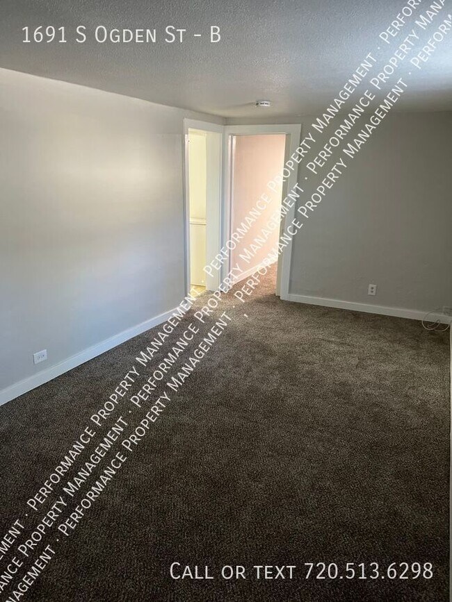 Foto del edificio - Basement Unit Platt Park / DU
