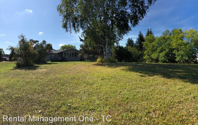 Building Photo - 3 br, 1.5 bath House - 8901 M72 E