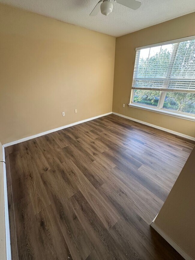 Foto del edificio - Beautiful Home in Parkview at Lake Shore