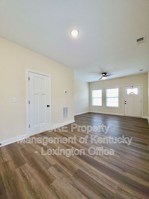 Building Photo - 141 Harvest Bend Trl