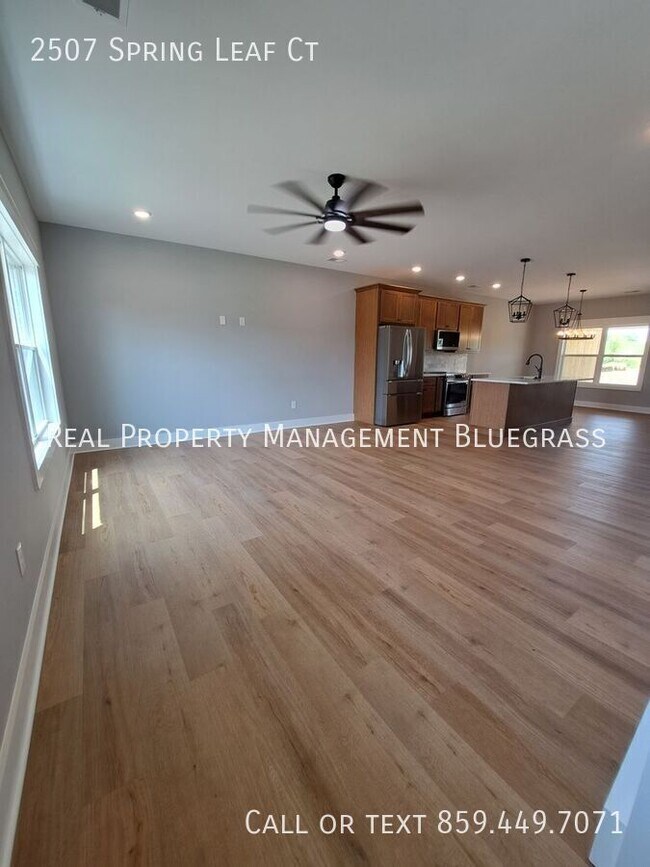Foto del edificio - 2507 Spring Leaf Ct