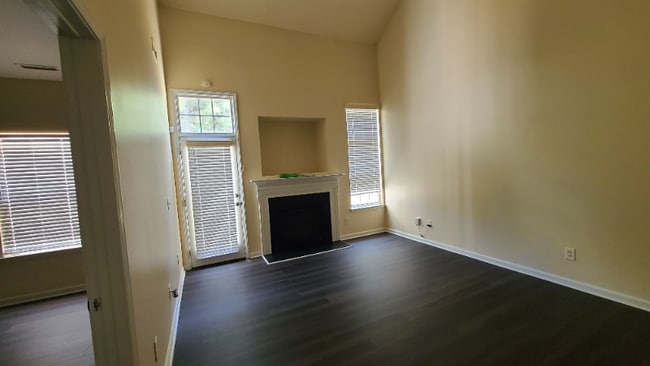 Building Photo - 5012 Rainmaker Dr