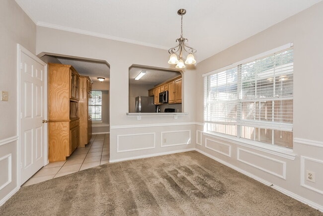 Building Photo - 6205 Vista Wood Dr