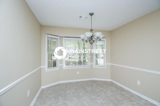 Foto del edificio - 3 Bedroom Pet-Friendly Home in Conyers, GA...