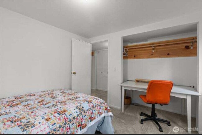 Foto del edificio - 14834 Fremont Ave N