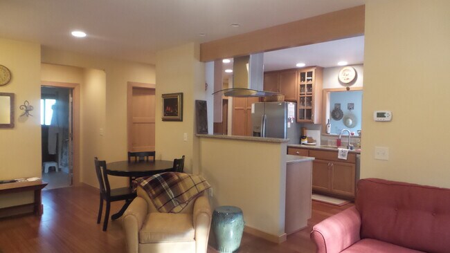 Foto del edificio - APPLICATION PENDING - 2 Bedroom House for ...