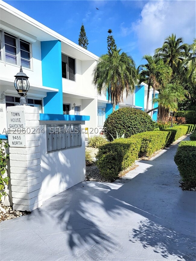 Building Photo - 9455 Bay Harbor Terrace