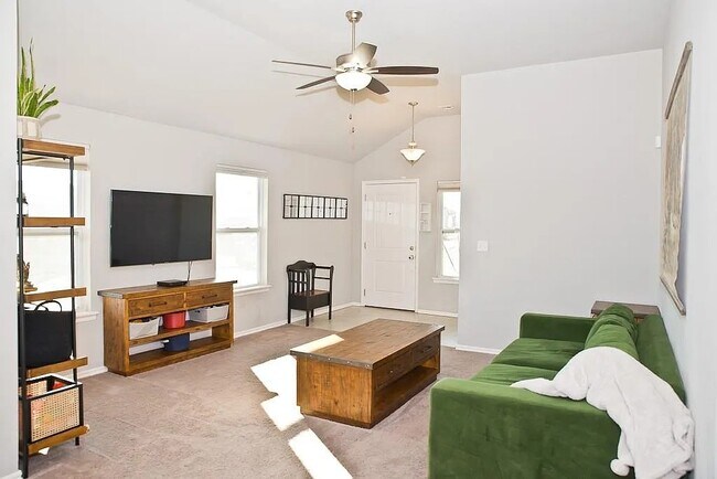 Building Photo - 4640 Crystal Clear Ln