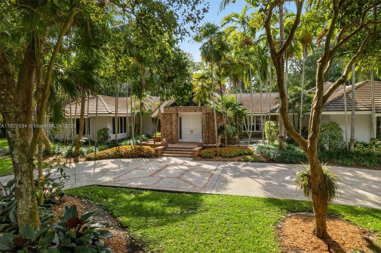 Primary Photo - 9000 Arvida Dr