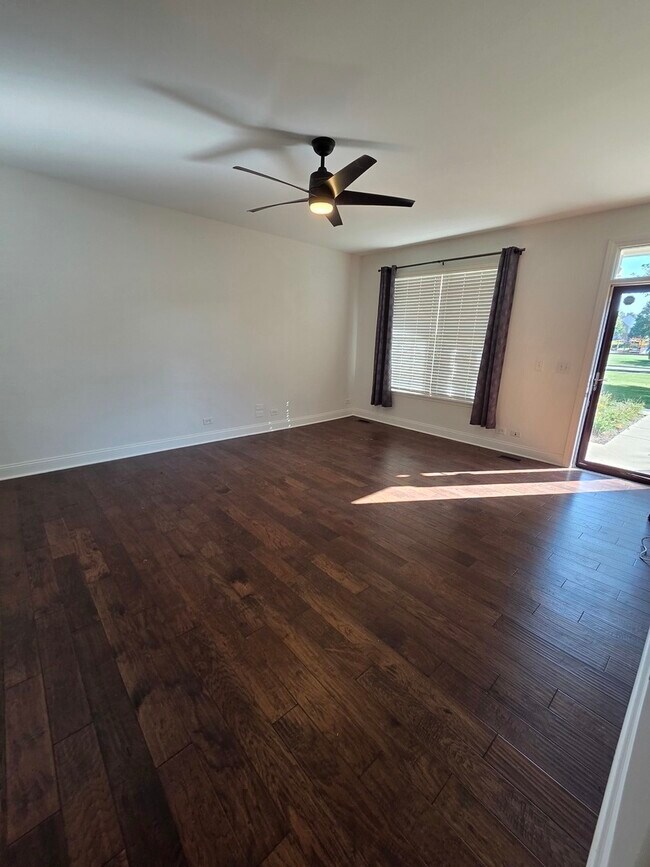Foto del edificio - 4266 Savoy Ln