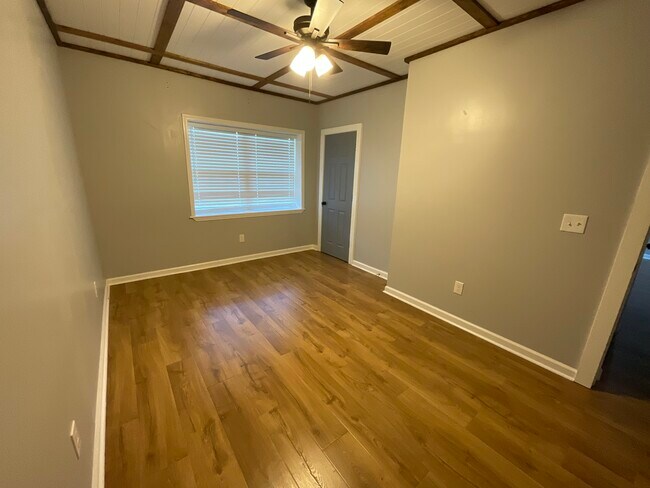 Building Photo - 338 Brookhaven Dr
