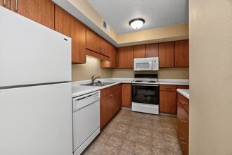 Building Photo - Fountains Apartments