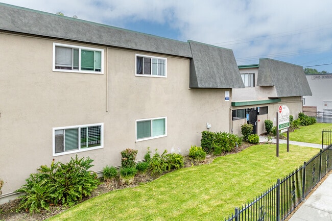 Building Photo - 12417 Benedict Ave.