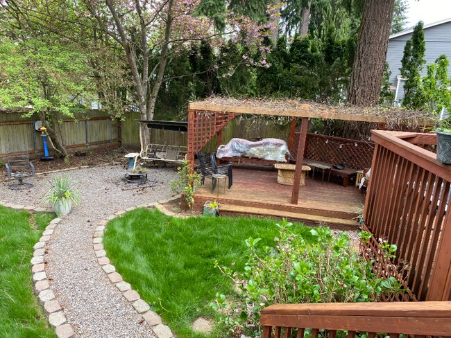 Foto del edificio - 9602 NE 11th St