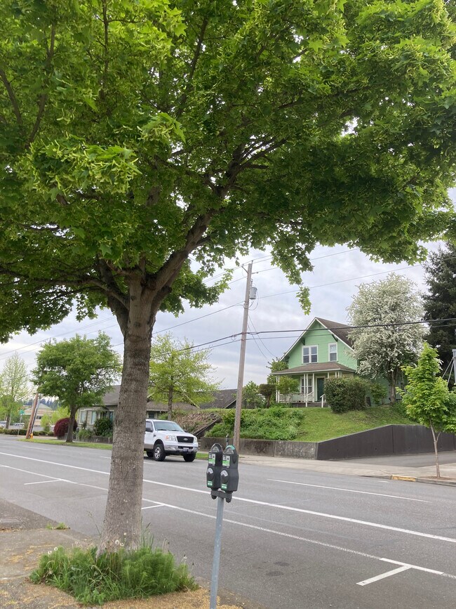 Street view - 910 E 4th Ave NE