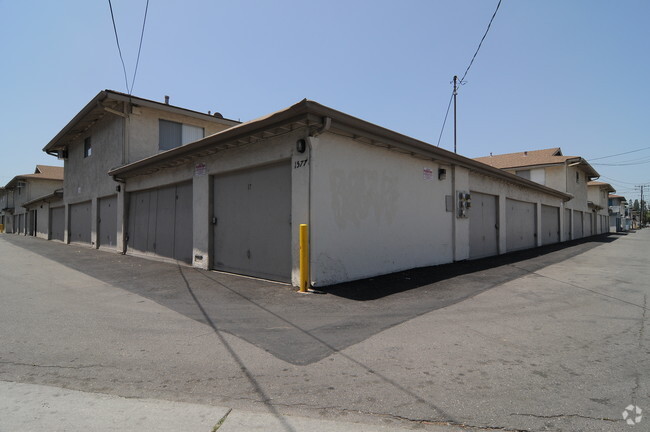 Parking - Shelter Cove Apartment