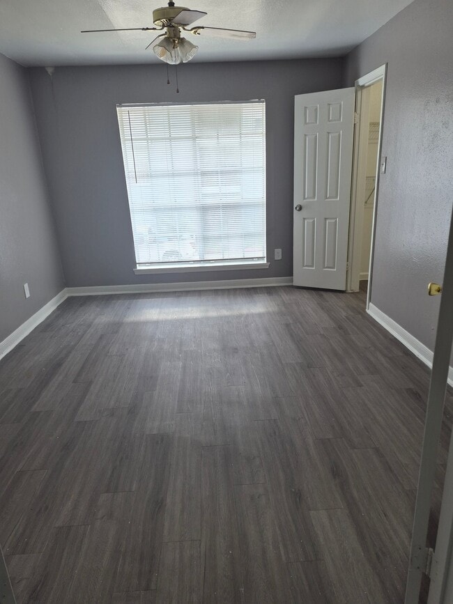 Building Photo - 9701 Forum Park Dr