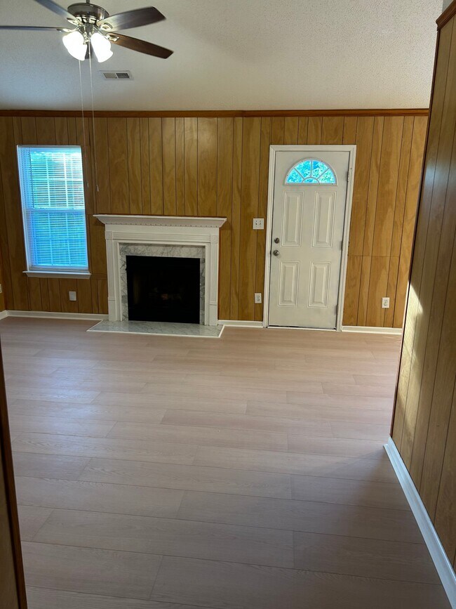 Foto del edificio - 5516 John McGraw Ln