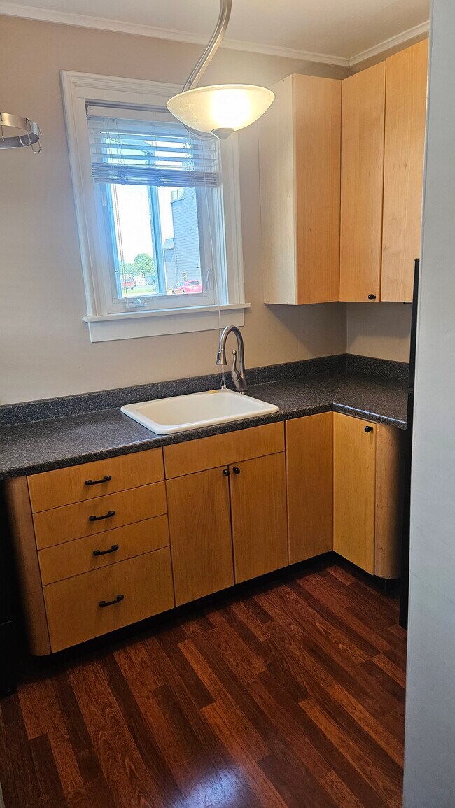 kitchen - 104 W Danaher St
