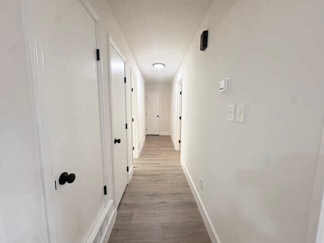 Foto del edificio - 3802 Roan Cir