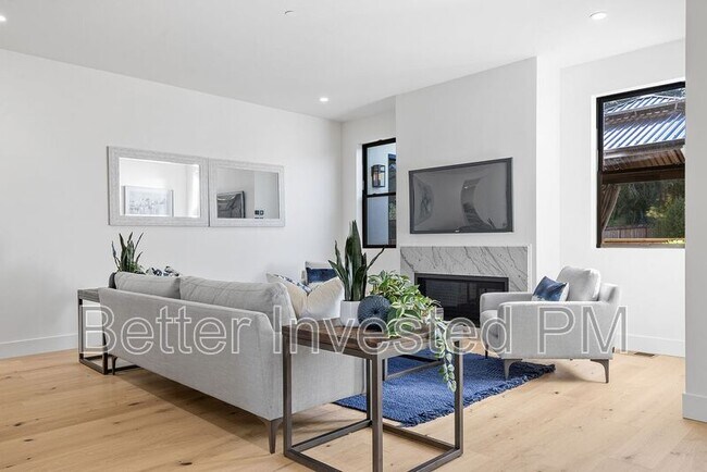 Building Photo - 2012 Eagle Ct