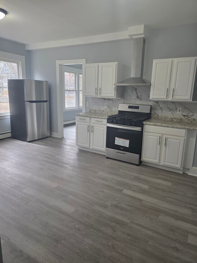 Foto principal - 70 Bassett St