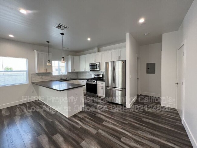 Foto del edificio - 6734 Irvine Ave