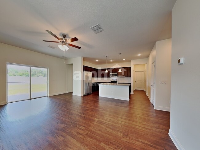 Building Photo - 990 Summer Stone Lp