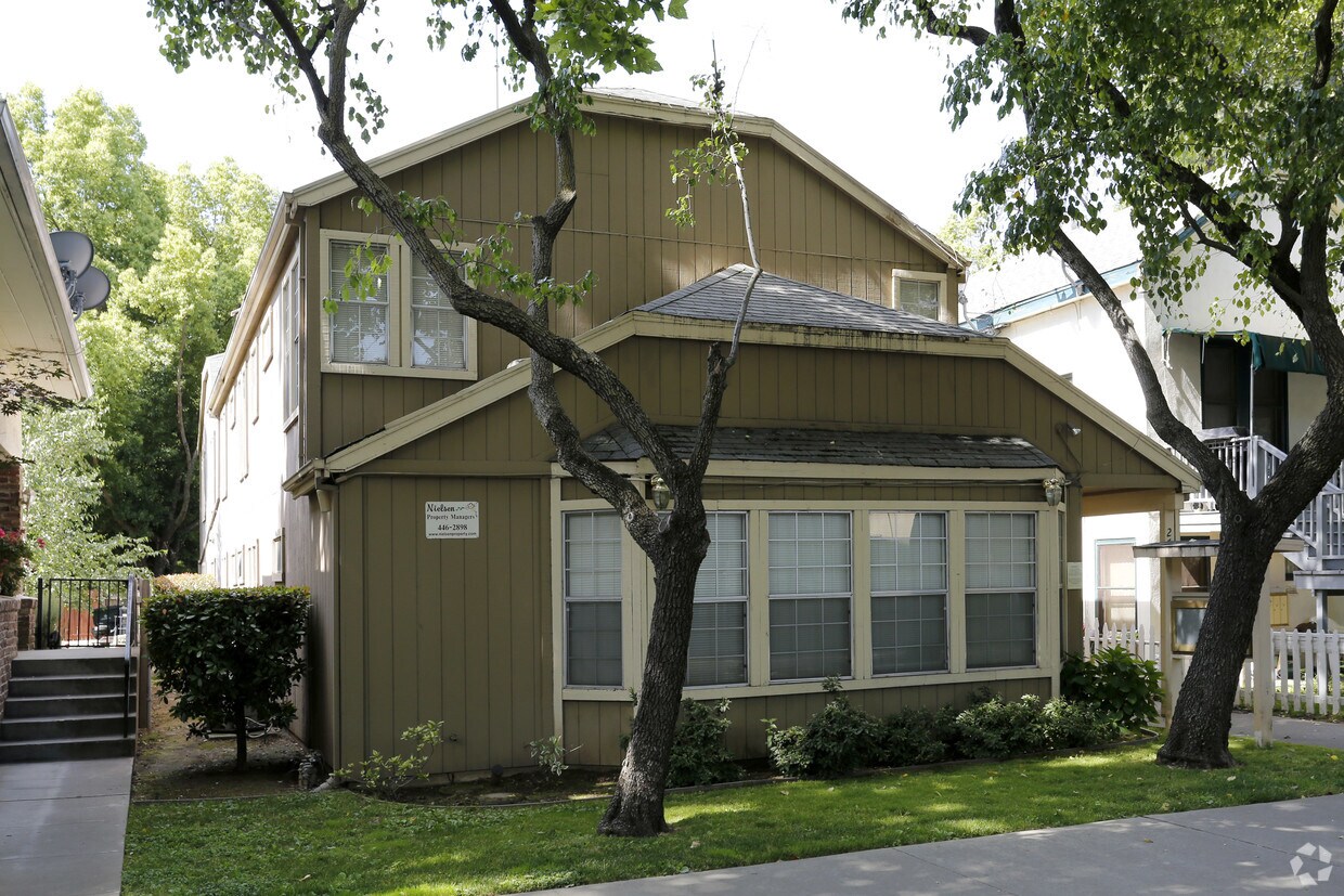 Building Photo - 2716 F St