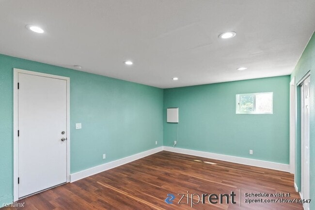 Building Photo - Studio, 1 bath House - 36295 Christine St,...