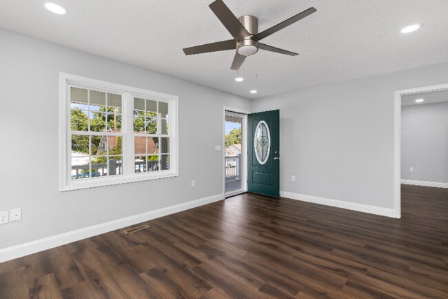 Foto del edificio - 1012 Ivanhoe Ave