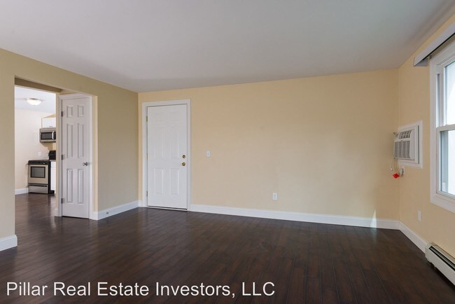 Building Photo - 5351 Rogers Rd