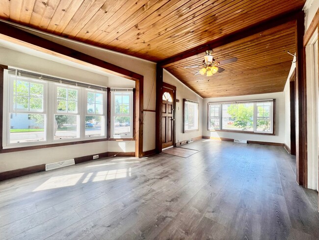 Foto del edificio - Fantastic House In Desirable Englewood Nei...