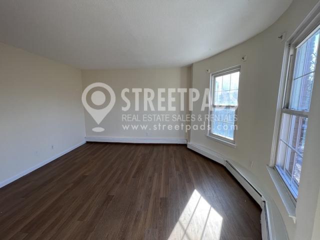 Building Photo - 1 bedroom in Boston MA 02130