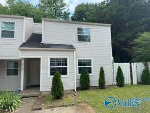 Building Photo - 2713 Clayton Dr NW