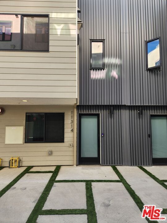 Building Photo - 11314 W Raitt Ln